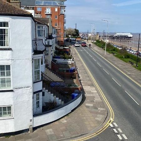 Eastcliffe Penthouse, 2 Beds & Bathrooms With Parking Cleethorpes Exterior photo