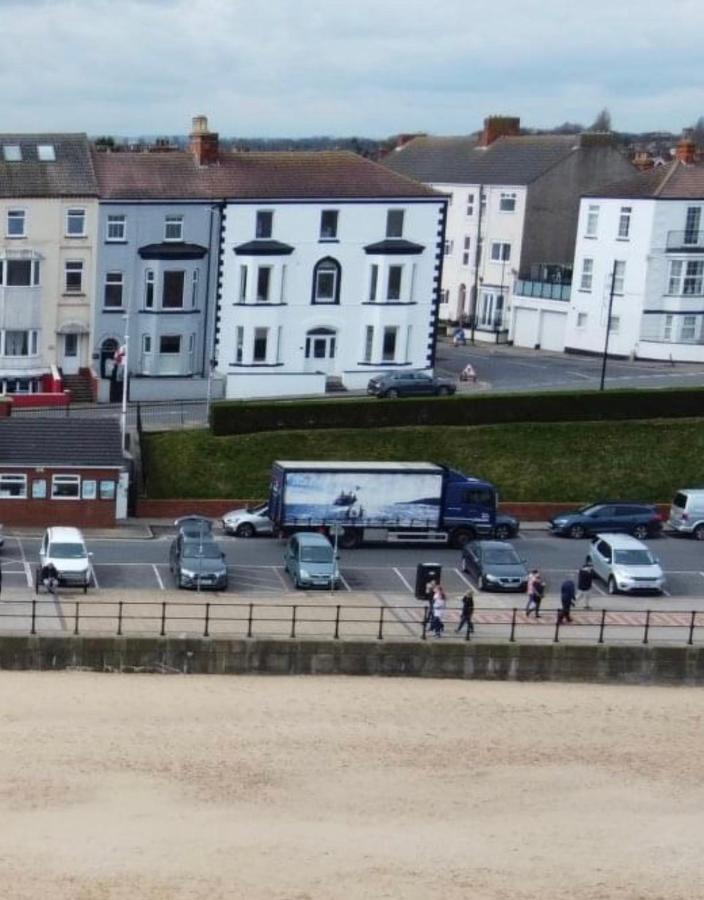 Eastcliffe Penthouse, 2 Beds & Bathrooms With Parking Cleethorpes Exterior photo